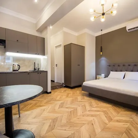 Dayflat On Mykhailivs'ka Apartment