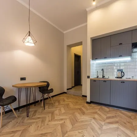 Apartment Dayflat On Mykhailivs'ka *