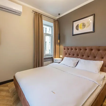 Apartment Dayflat On Mykhailivs'ka Kyiv